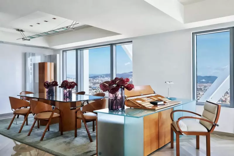 Bi-Level Loft Penthouse Suite