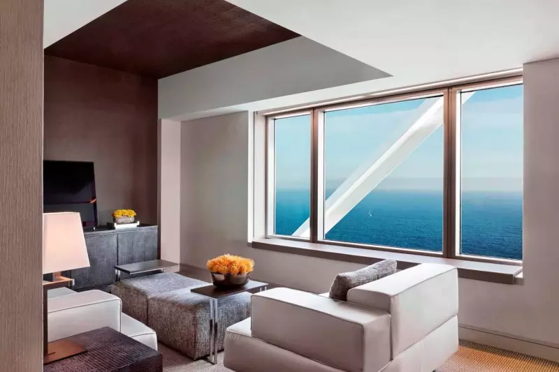 Horizon Seafront Suite