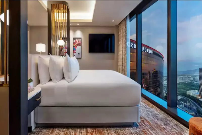 Cw Strip View Entertainment Suite