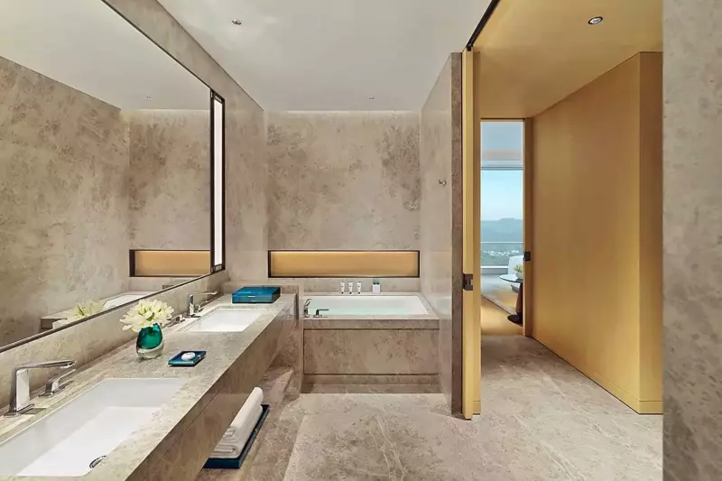 Skyline View Room 