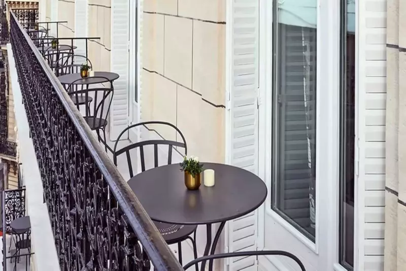 Executive Balcony Room