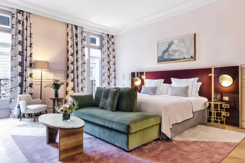 Junior Balcony Suite