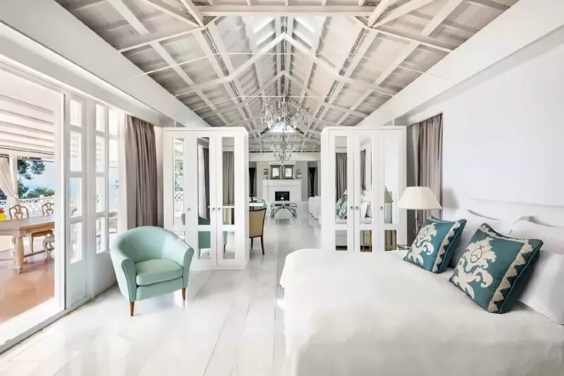 Seafront Penthouse Suite