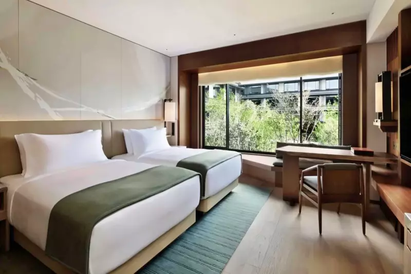 Garden View Room