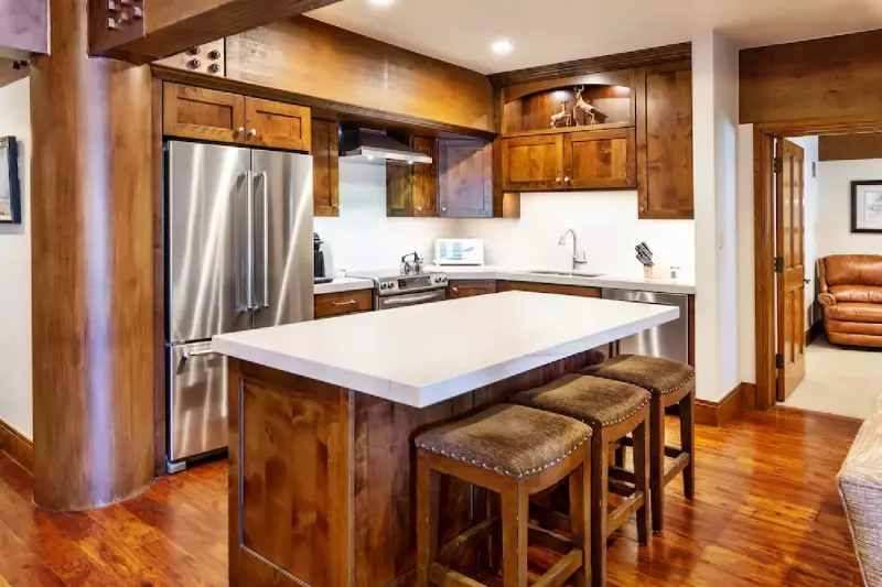 3 Bedroom Luxury 2 Hot Tubs Suite