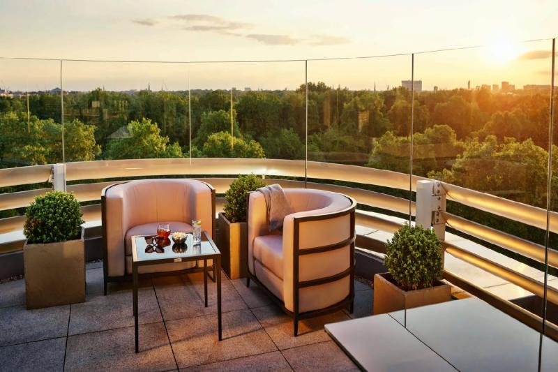 Penthouse Suite