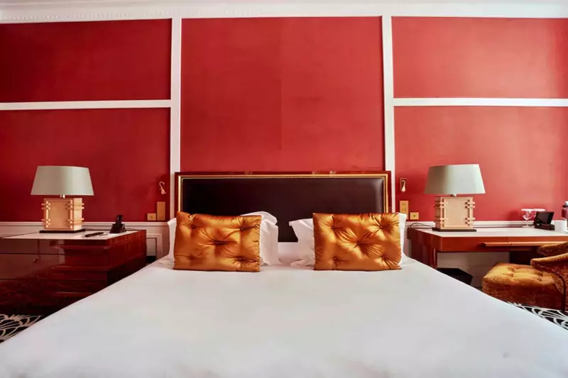 Deluxe Courtyard View Room