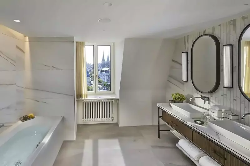 Panoramic Junior Suite