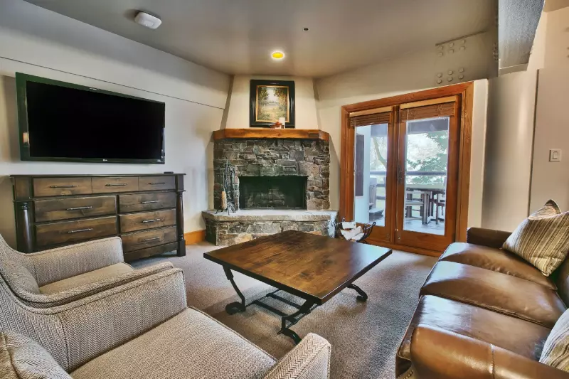 2 Bedroom Luxury Suite  