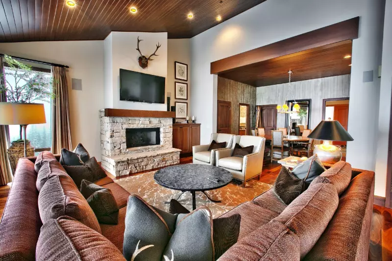 2 Bedroom Premium Luxury Mountain View Suite