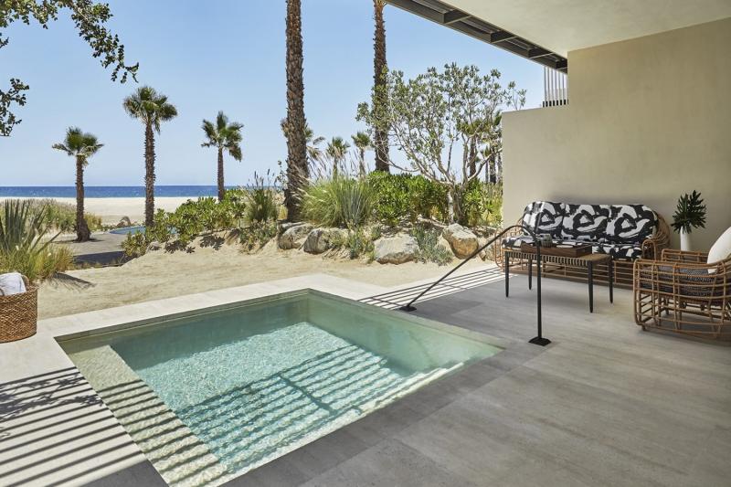 Oceanfront Pool Room