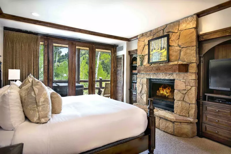 2 Bedroom Junior Suite