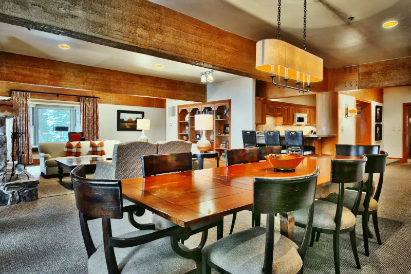 4 Bedroom Luxury Townhouse
