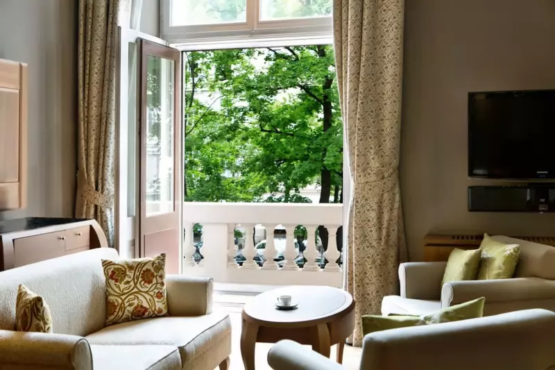 Premium Executive Club Suite