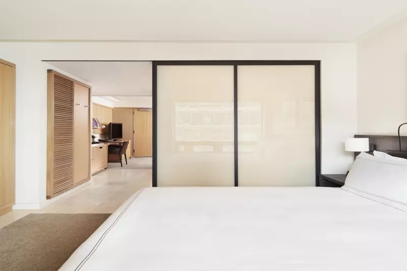 Deluxe Suite 