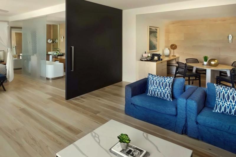 Pool Ocean View Suite