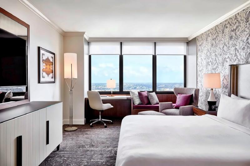 Deluxe French Quarter View Room
