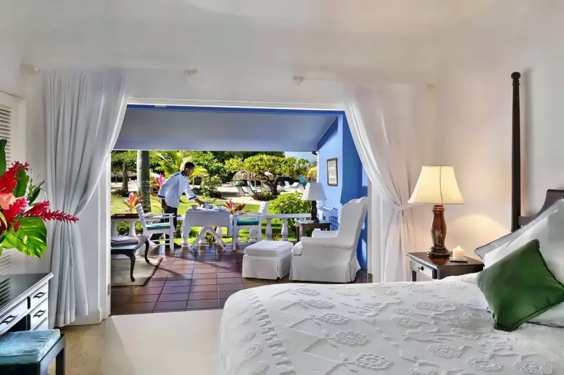 Deluxe Verandah Suite