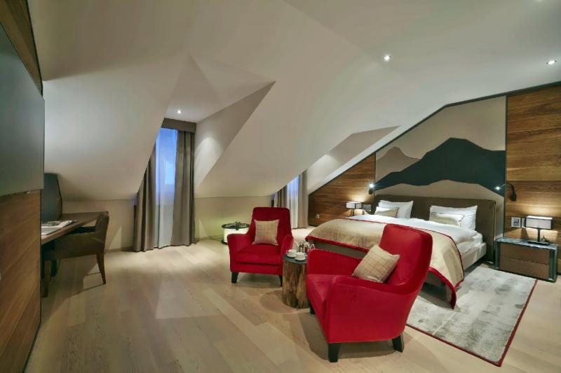 2 Bedroom Premier Alpine Suite 
