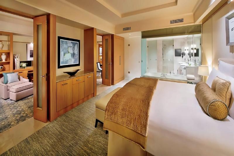 Ambassador Club Suite 