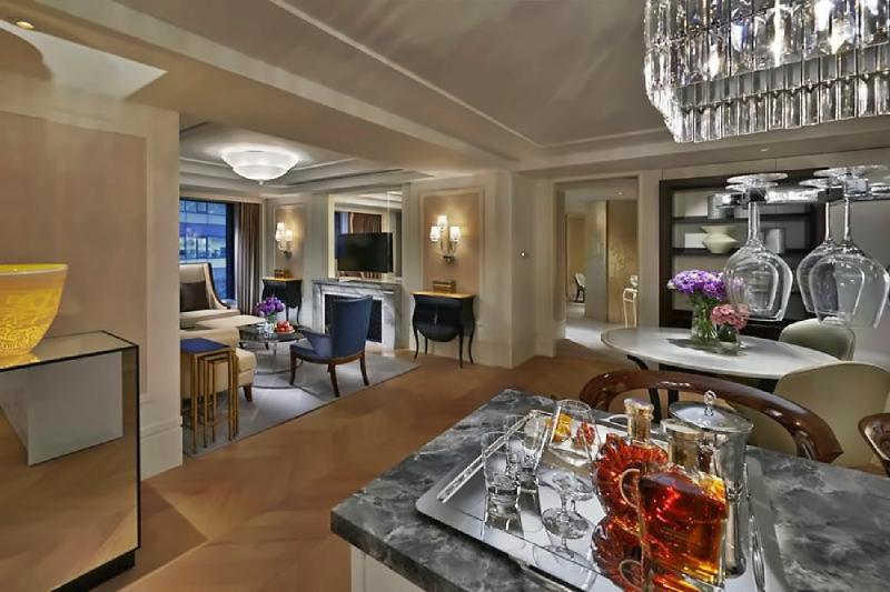 Club Premier Suite