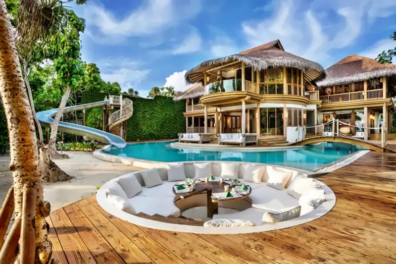 4 Bedroom Private Residence Villa 38