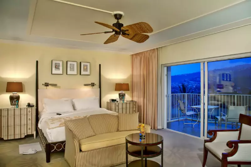 Golf-Mountain View Lanai Room