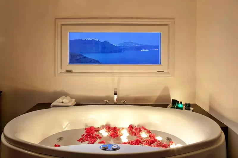 Superior Plunge Pool Suite