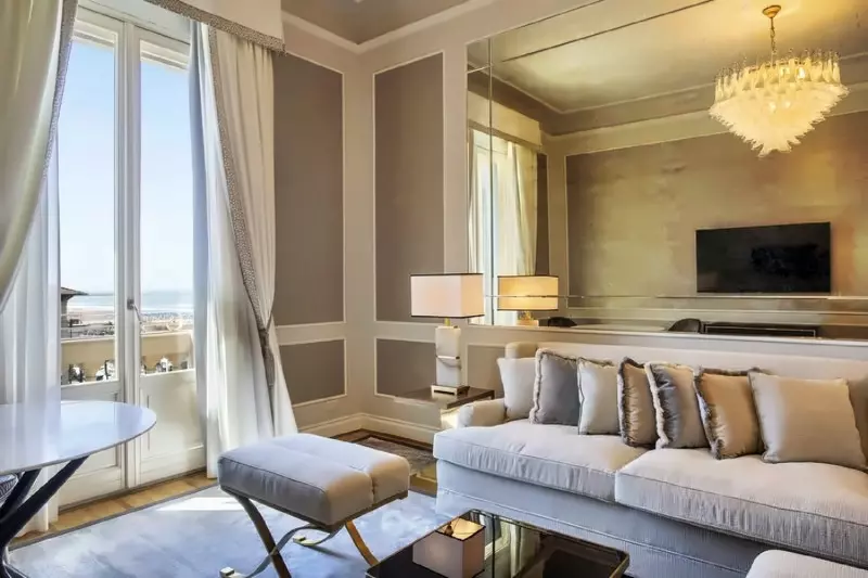 Side Sea View Suite