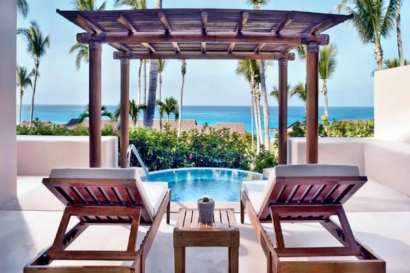 2 Bedroom Ocean View Pool Suite