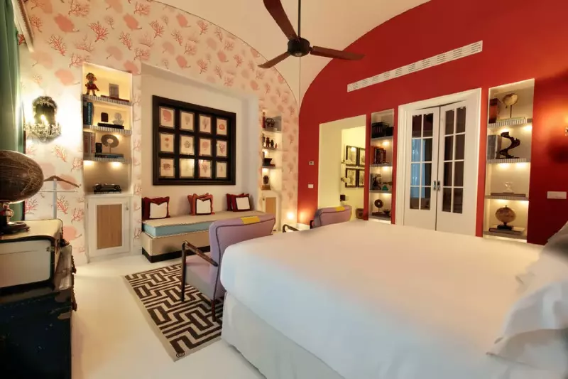 Junior Courtyard View Suite