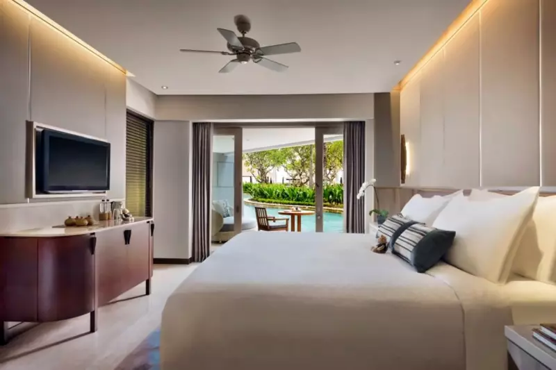 Deluxe Lagoon Access Room