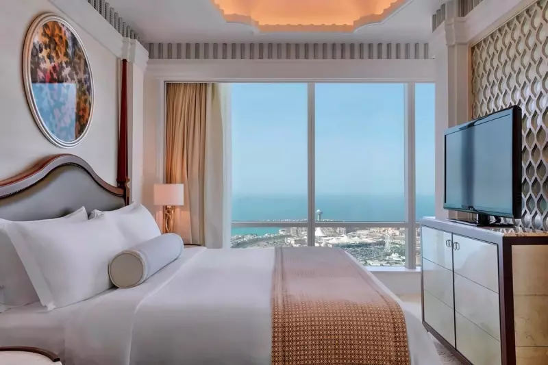 Grand Deluxe Sea View Suite