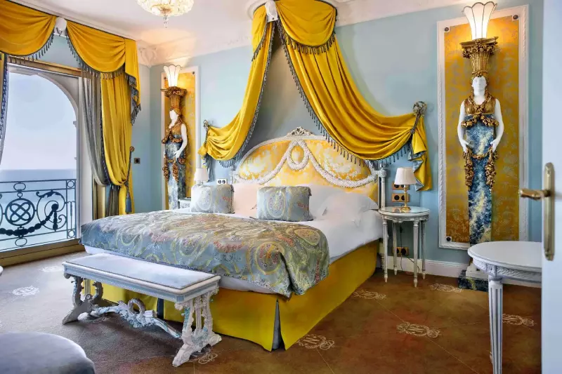 Signature Sea View Suite