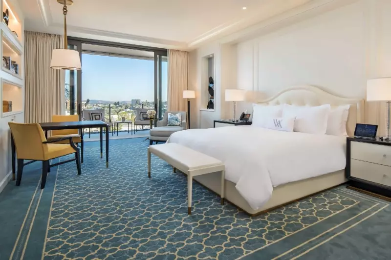 Deluxe Terrace Cityscape View Room