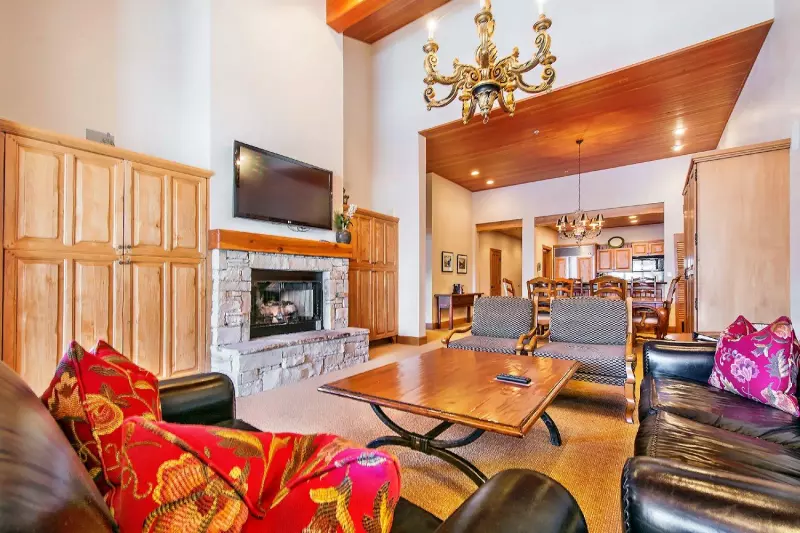 5 Bedroom Premium Luxury Townhouse