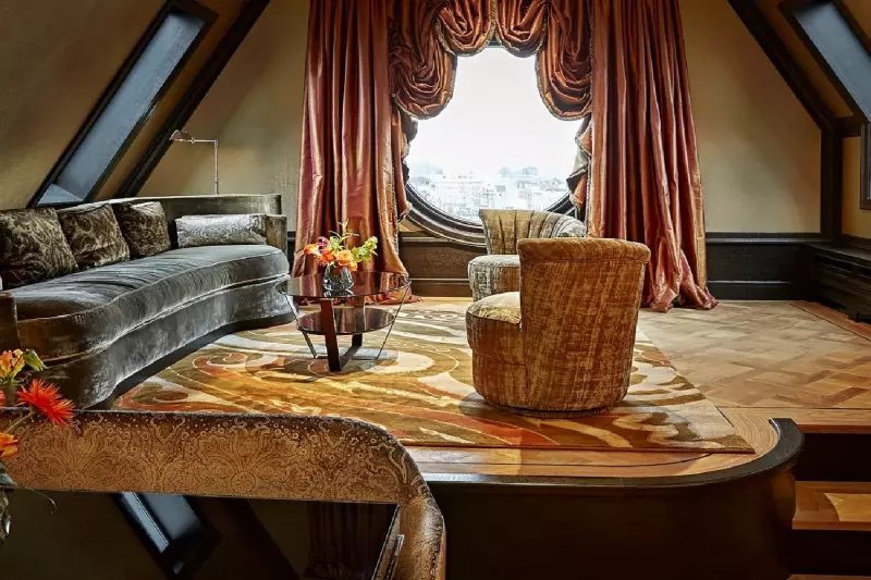 Penthouse Suite