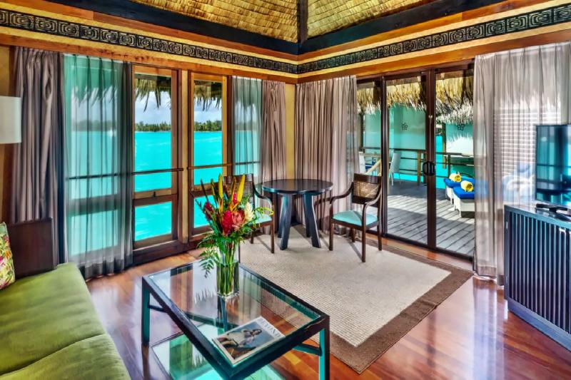 Overwater Deluxe Island View Villa