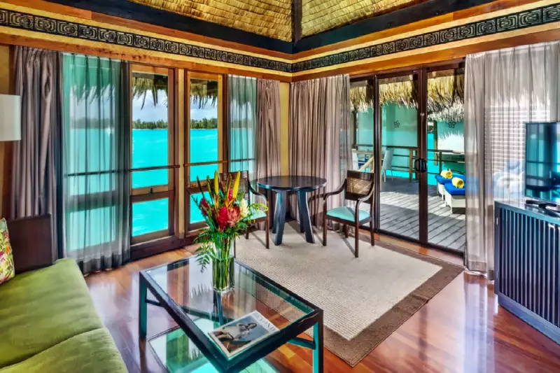 Overwater Deluxe Island View Villa