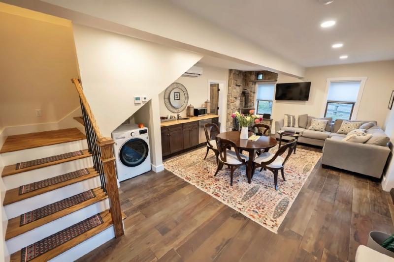 2 Bedroom Equestrian Center Cottage