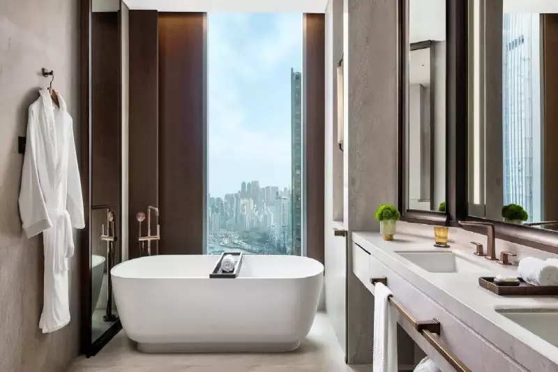 Metropolitan Suite