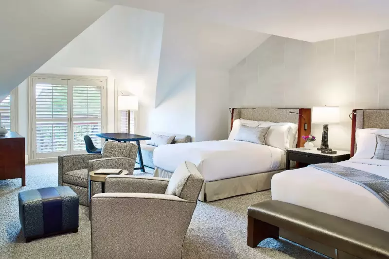 Premium Town Side Room