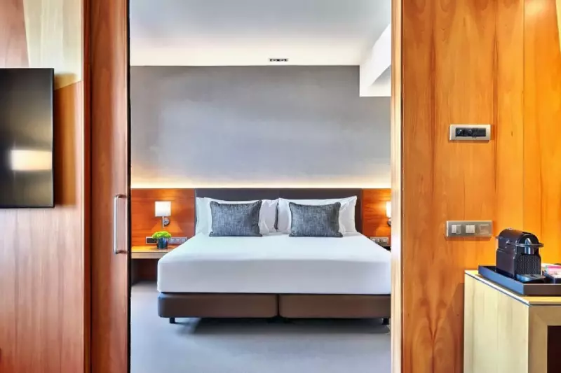 Deluxe Guggenheim View Suite