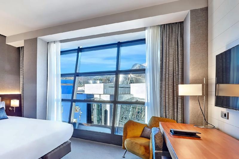 Deluxe Guggenheim View Room