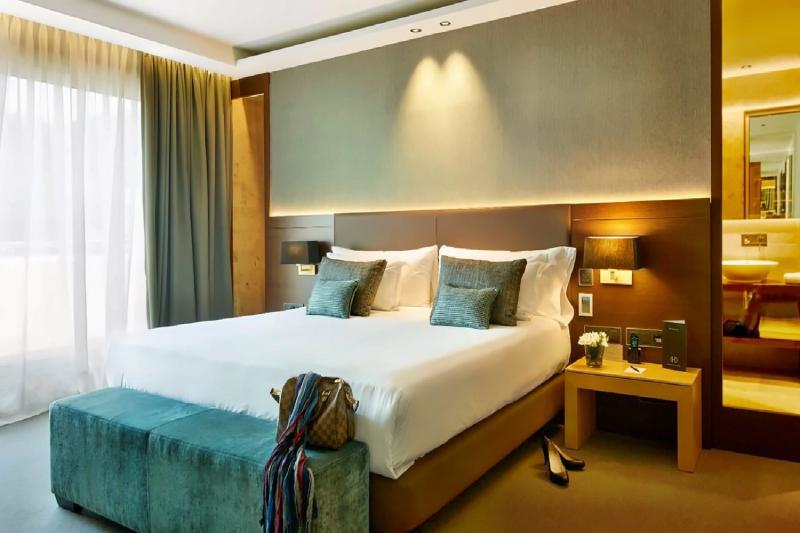 Presidential Penthouse Suite