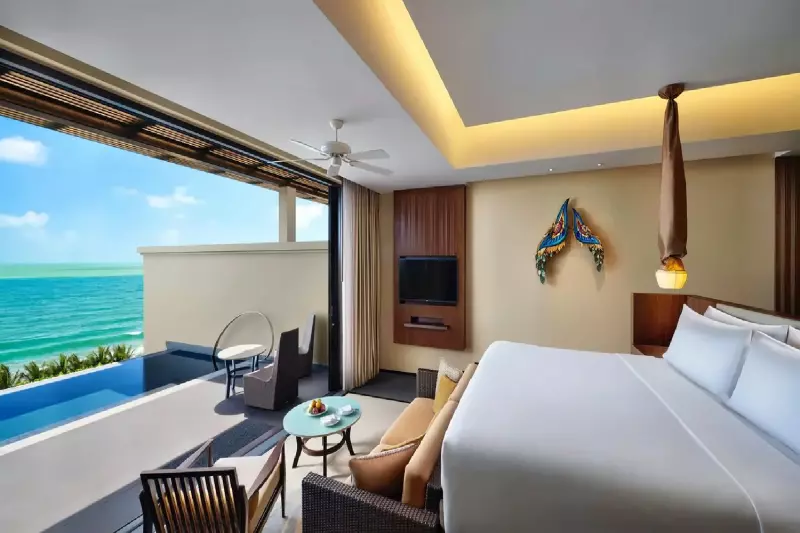 Premium Ocean View Pool Suite