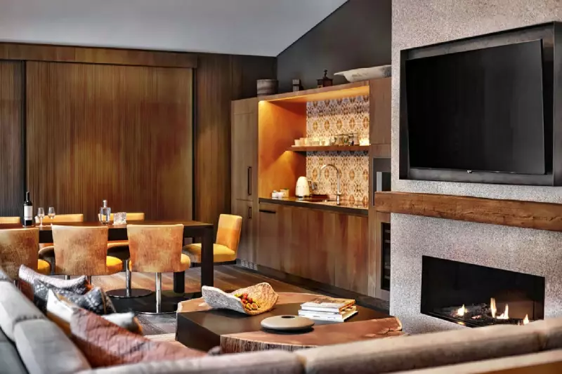 Valley Master Suite