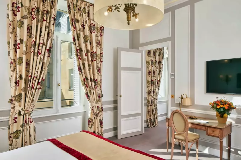 Prestige Courtyard View Suite