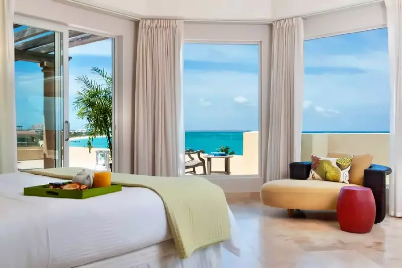 Oceanfront Villa Penthouse Suite