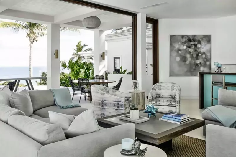  La Dolce Vita Beachfront Villa